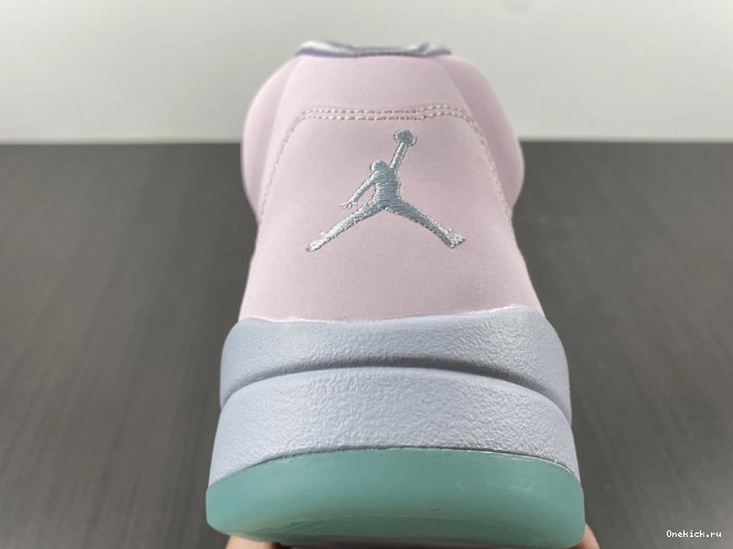 One Kick Jordan Air DV0562-600 5 Easter 0724
